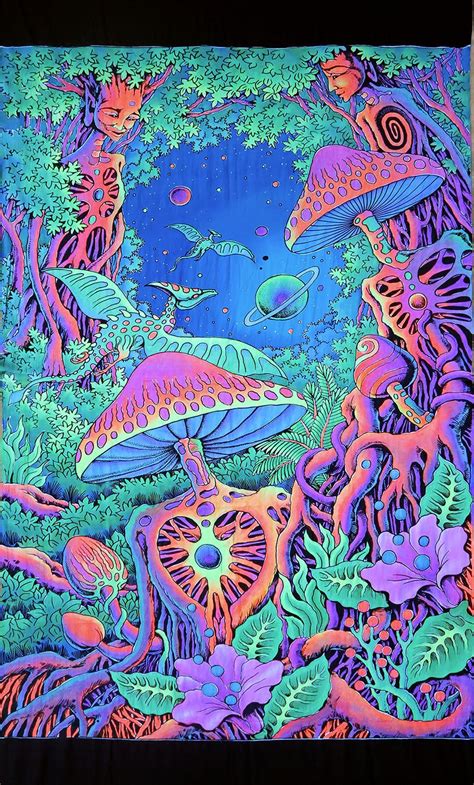 Psychedelic tapestry 'Psy Shroom' Trippy wall art, Trippy wall hanging, UV reactive Psytrance ...