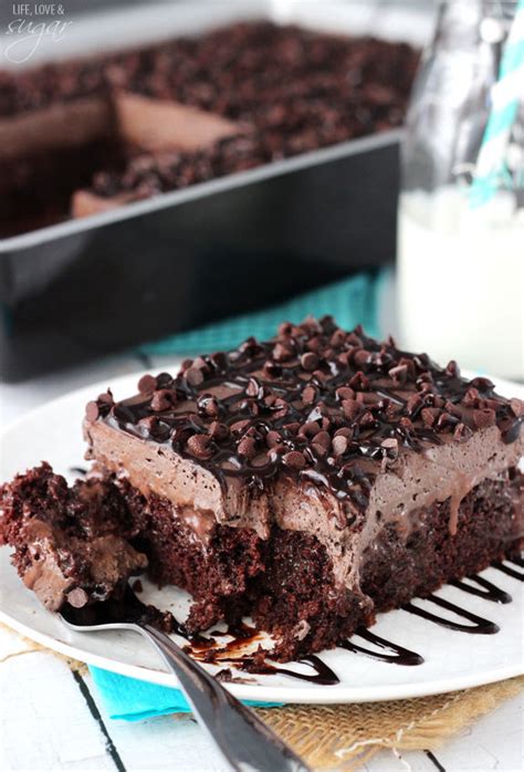 18 Easy And Decadent Desserts For People Obsessed With Chocolate