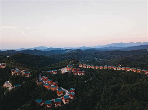 Luxurious Hotels in Gatlinburg - The Bucket List Project