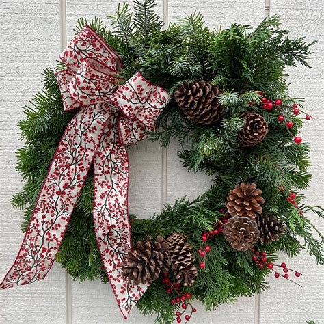 Winterberry Bow Holiday Wreath | Kennedy's Country Gardens | Garden ...