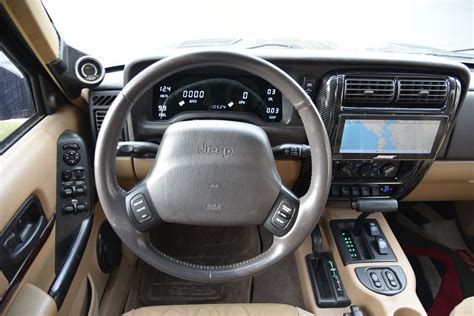 Jeep Cherokee XJ interior