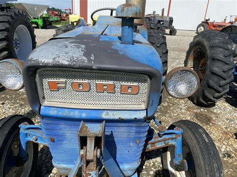 Ford 2000 Tractor - $5,250 | Machinery Pete