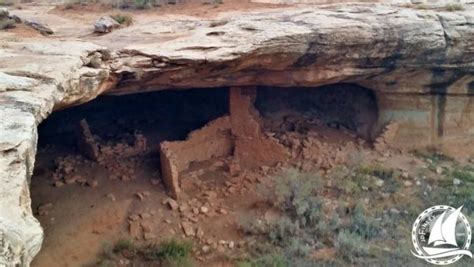 Anasazi Indian Cliff Dwelling - JdFinley.com