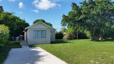 Burling Ridge Portfolio - Lake Worth, FL for Sale | LoopNet