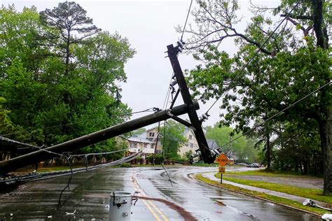 Youngkin Declares State of Emergency Forward of Hurricane Ian's Arrival - Northern Virginia ...