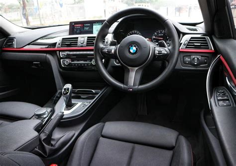 Review BMW 320i Sport 2018