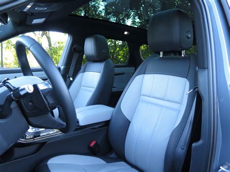 2023 Land Rover Range Rover Evoque: 46 Interior Photos | U.S. News