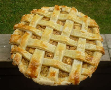 C's Kitchenette: Red Delicious Apple Pie