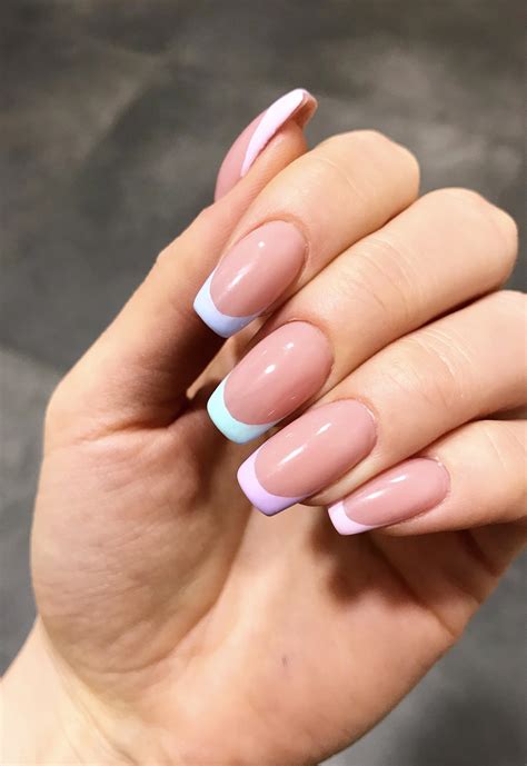 Pastel Pink French Tip Nails : Sparkle always gives your nails that wow effect. - pic-insider