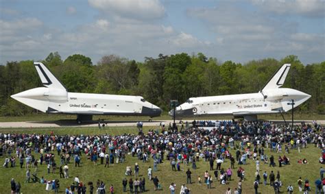 Smithsonian Institution accepts delivery of shuttle Discovery | Space News, Space Shuttle