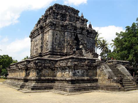 Candi Mendut - Indonesia | Borobudur, Indonesia, Landmarks