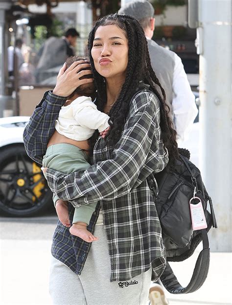 Big Sean & Jhene Aiko Take Baby Noah On L.A. Lunch Outing – Hollywood Life