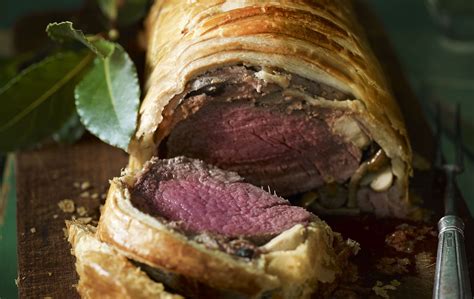 Gordon Ramsay’s Beef Wellington | Dinner Recipes | GoodtoKnow