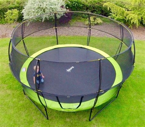 Best Outdoor Trampolines That You Can Buy [2022 Reviews]