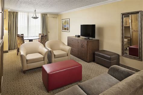 Crowne Plaza Louisville Airport Expo Center, an IHG Hotel Louisville ...