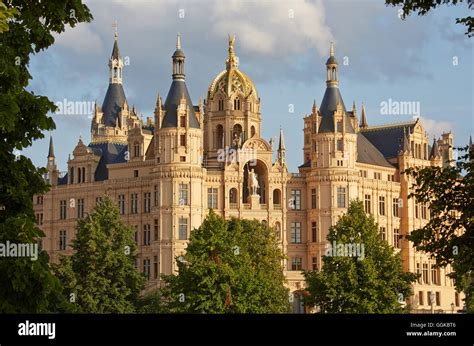 Schwerin castle, Schwerin, Mecklenburg Vorpommern, Germany Stock Photo ...