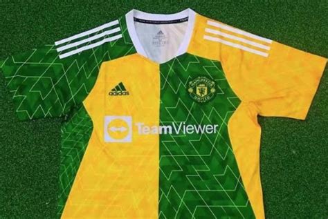 Adidas planning green and gold Manchester United kit?