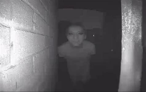 Scary doorbell footage : r/caughtoncamera