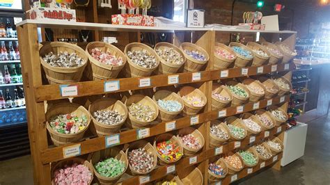 These 8 Classic Candy Shops In Illinois Have The Rarest Treats | Classic candy, Candy store, Old ...