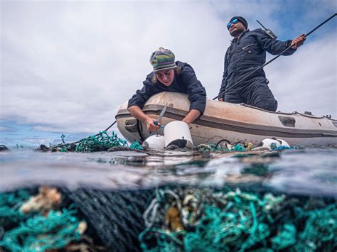 Rekord! "Ghost Net Buster" aus Hawaii entfernen 103 Tonnen Plastik aus einer gigantischen ...