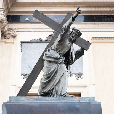 Jesus Christ Carrying The Cross Statue