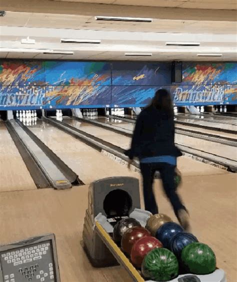 Bowling Strike GIF - Bowling Strike - Discover & Share GIFs