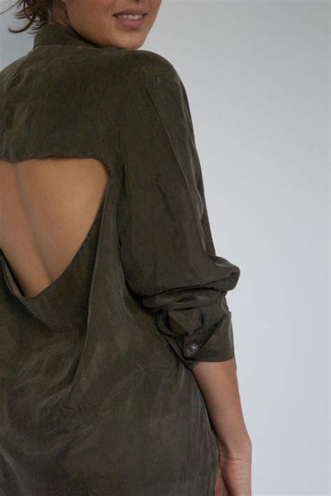 DIY Weekly - cut out Back Shirt | A Pair & A Spare