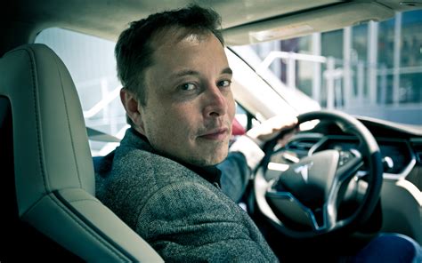 Tesla, la macchina che si guida da sé arriverà fra 5 o 6 anni - Wired