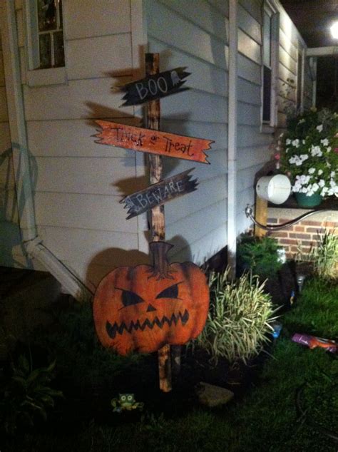 20+ Halloween Yard Signs Ideas