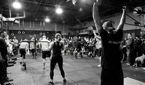 A Beginner's Guide to CrossFit | Nerd Fitness