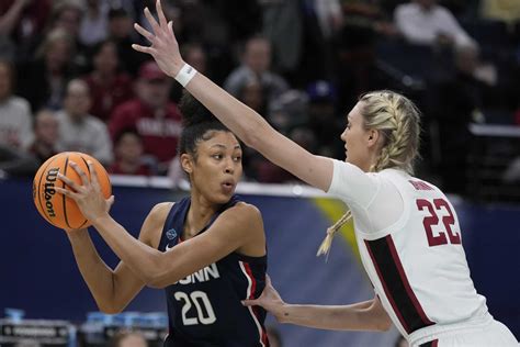 UConn’s Olivia Nelson-Ododa reflects on first WNBA season