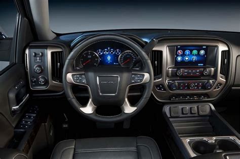 New Face, More Power for 2014 GMC Sierra Denali | TheDetroitBureau.com