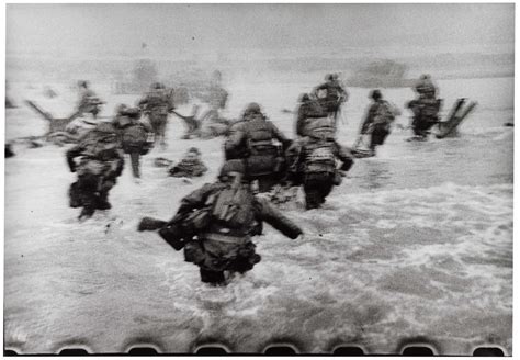 [American soldiers landing on Omaha Beach, D-Day, Normandy, France ...