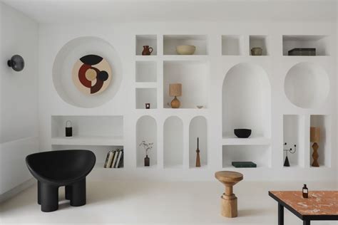 10 living rooms where open shelving is the hero | Livingetc