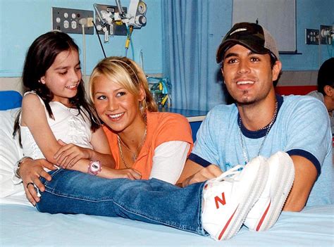 Do-Gooding Couple from Enrique Iglesias and Anna Kournikova: Romance Rewind | E! News Canada