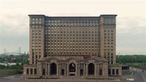 Renovation work restarts on iconic Detroit train station