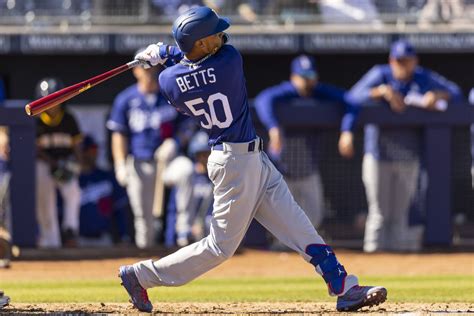 Addressing Mookie Betts’ spot in the Dodgers batting order for 2023 ...