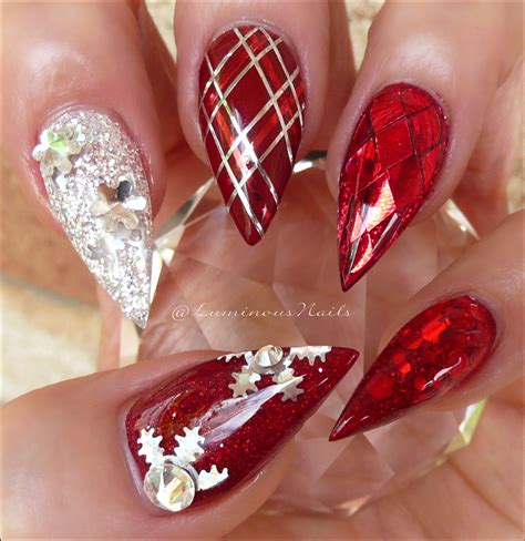 Luminous Nails: Christmas Nails... Red & Silver Christmas Nails ...