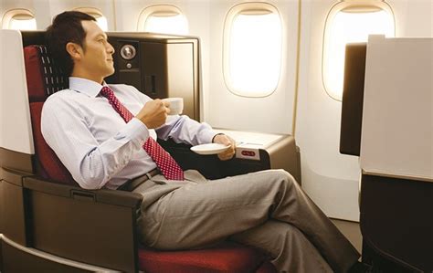 JAL Flyer: Experience the JAL SKY SUITE 767 seats at JAL SKY MUSEUM