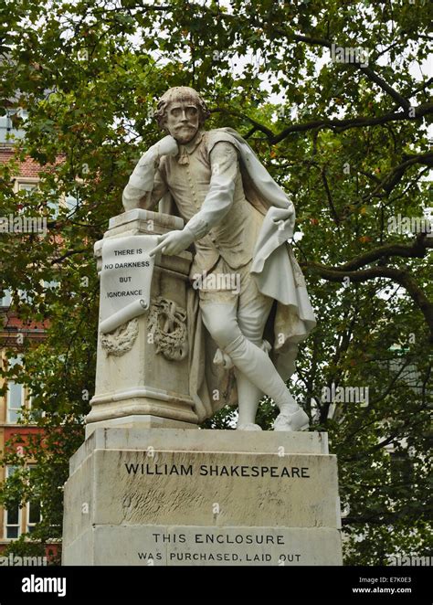 Statue of William Shakespeare, Leicester Square, London, England, UK Stock Photo - Alamy