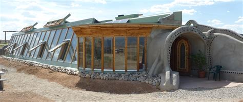 Earthship Biotecture (video) - Back to nature