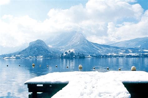 Lake Annecy in the winter looks so beautiful.. | Lac annecy, Haute ...