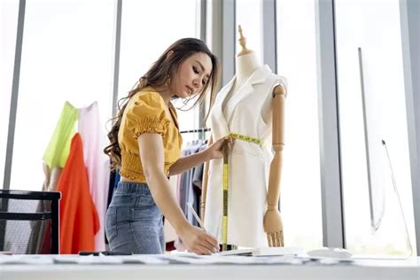 Career Opportunities After Completing an Associate Degree Program in Fashion Design