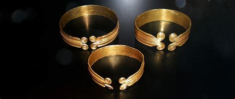 Bronze Age Jewelry Characteristics (with Images) | Jewelry Guide