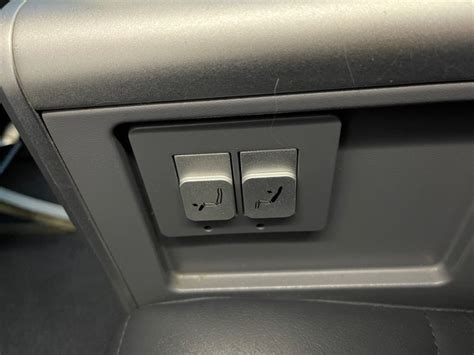 Review: Air Canada A220 Business Class - Live and Let's Fly