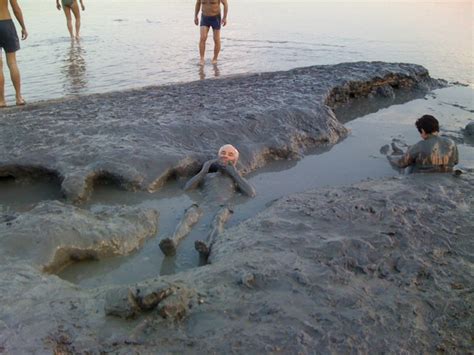 VMC Exodus to Israel Trip 2010: Dead sea mud