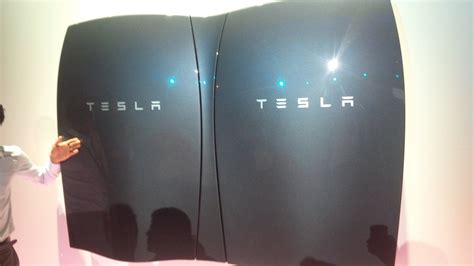 Tesla unveils a battery to power your home, completely off grid ...