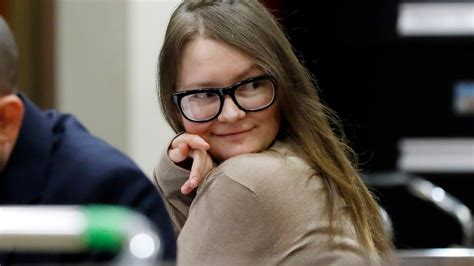 Anna Delvey Trial: Banker Vetting $22 Million Loan Sent Texts