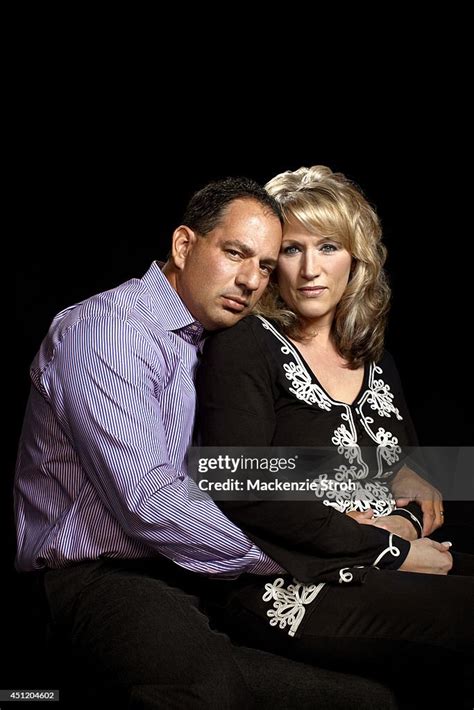 Former businessman and felon Barry Minkow is photographed with wife ...