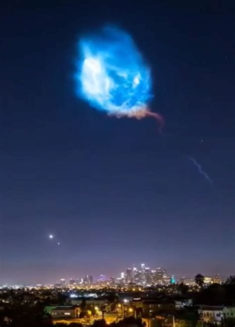 Breathtaking timelapse of a Falcon 9 launch over LA [Video] | Space ...